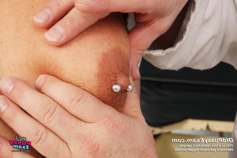 15P Mature old pussy Verka gaping and clinic examination