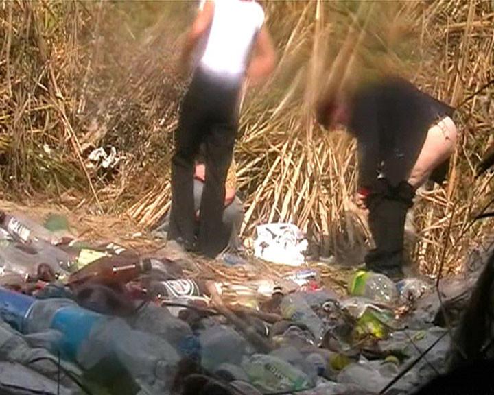 15P Several jolly chicks furtively filmed making a pee
