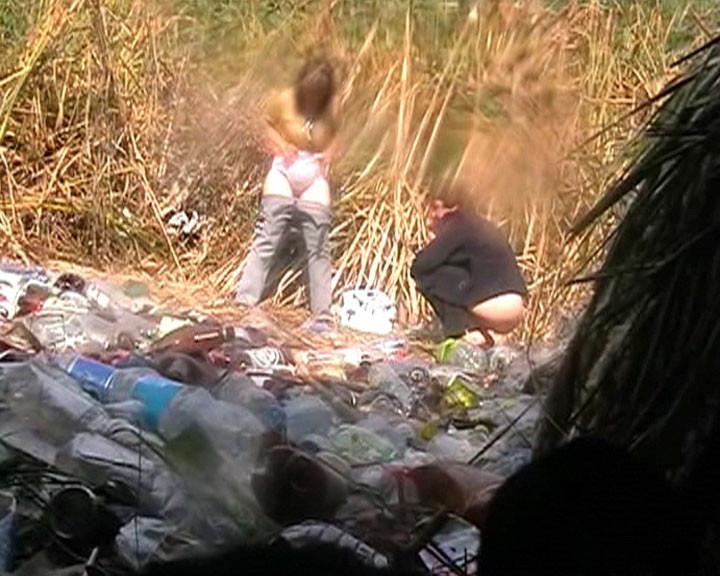 15P Several jolly chicks furtively filmed making a pee