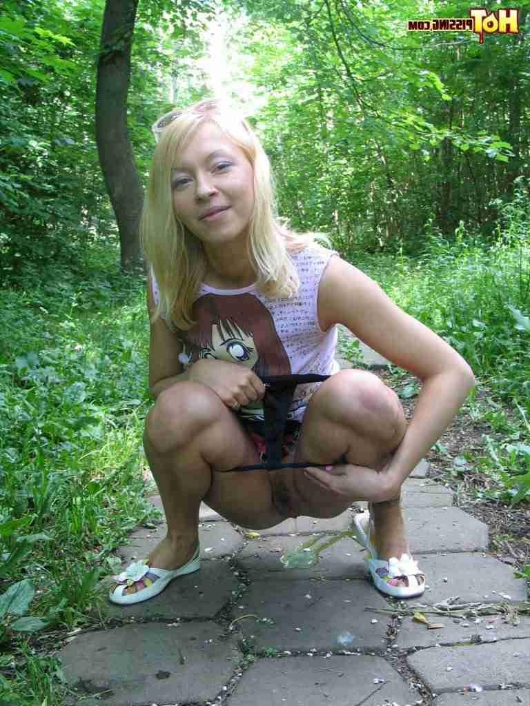 16P Blonde loves pissing for the camera