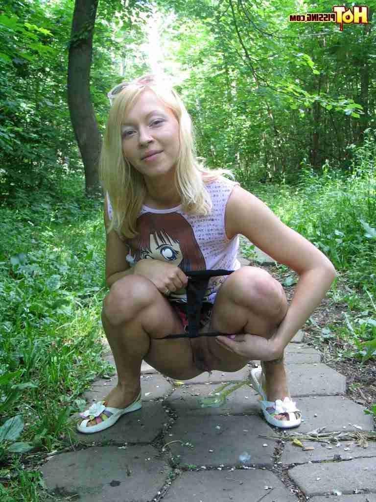 16P Blonde loves pissing for the camera