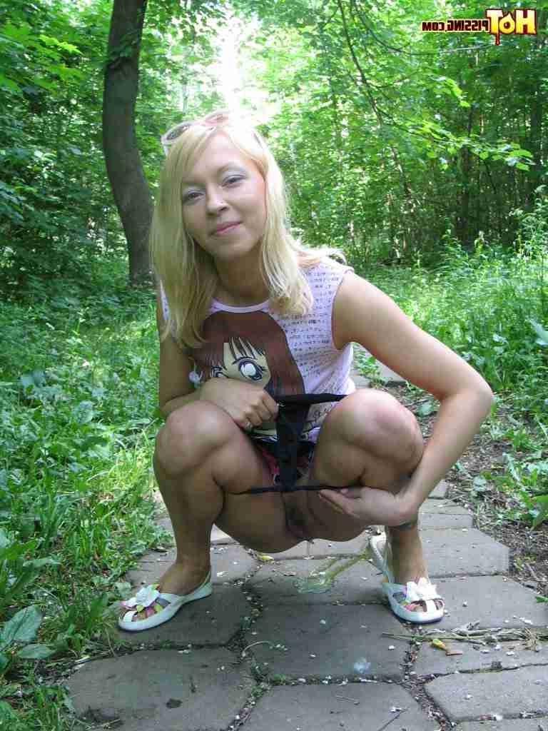 16P Blonde loves pissing for the camera