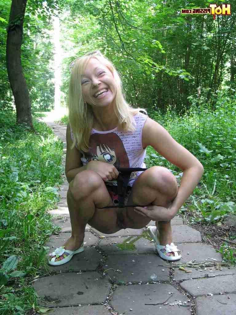 16P Blonde loves pissing for the camera