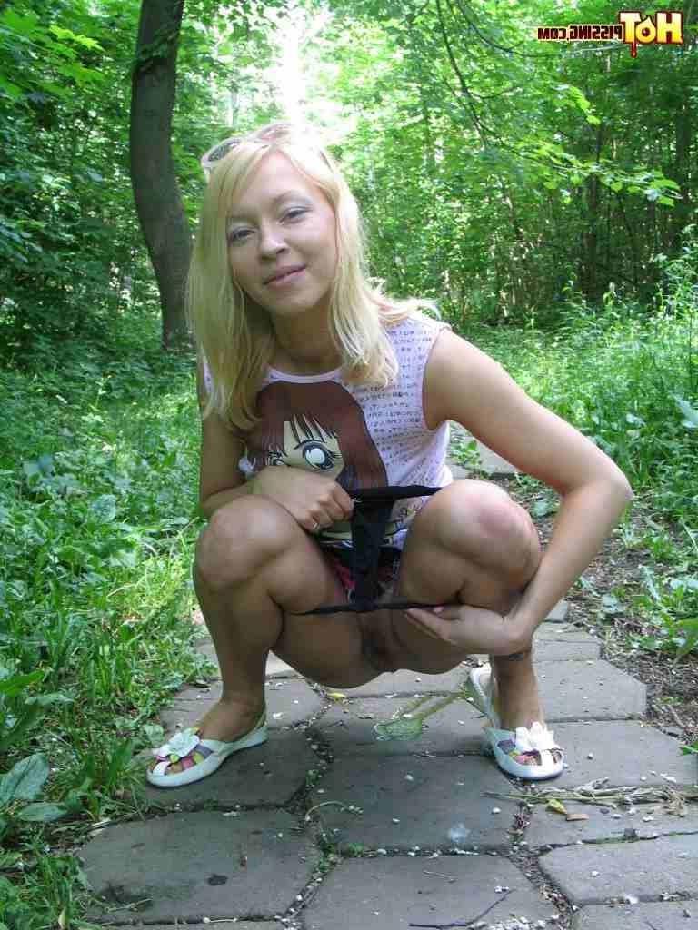 16P Blonde loves pissing for the camera