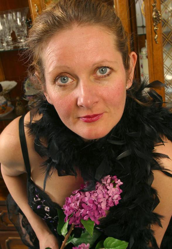15P Awesome granny in hot dark lingerie
