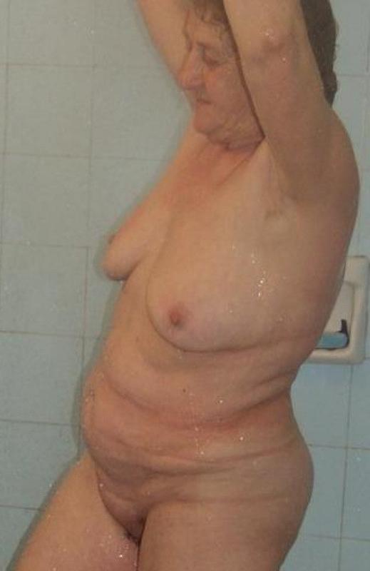 20P Massive granny showering all alone