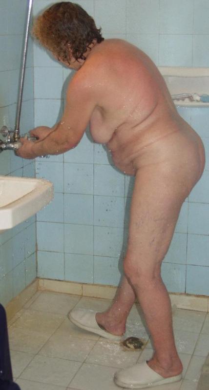 20P Massive granny showering all alone