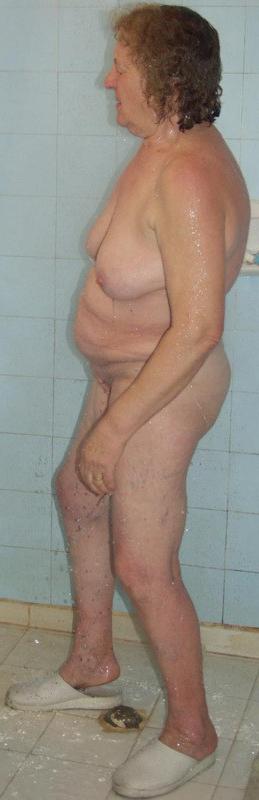 20P Massive granny showering all alone