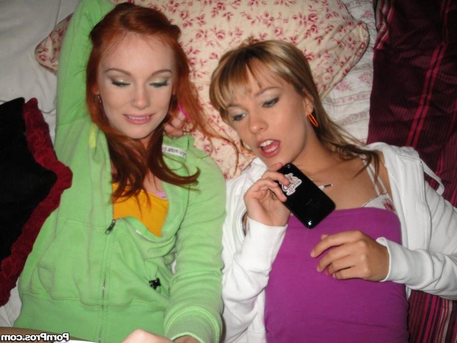 16P Redhead Dani Jensen in a menage a troi at home