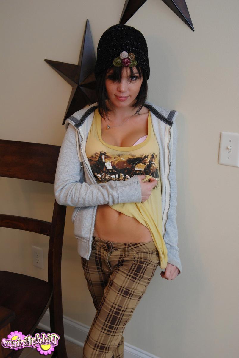 16P Tiny teen girl with shirt hair in hat