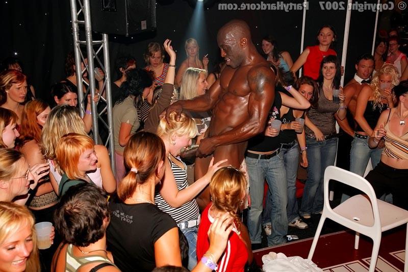 15P Gangbang with amateur sluts fighting to fuck the big cocks