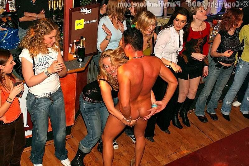 20P Horny teens groping chippendales after a few drinks