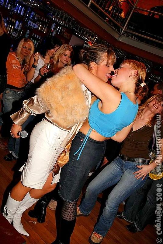 20P Horny teens groping chippendales after a few drinks