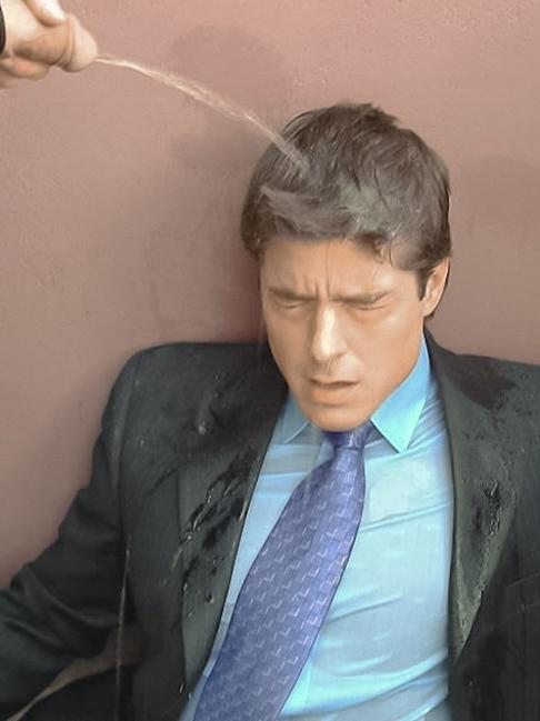 20P Two office fellows enjoy deep sucking and pissing onto a face