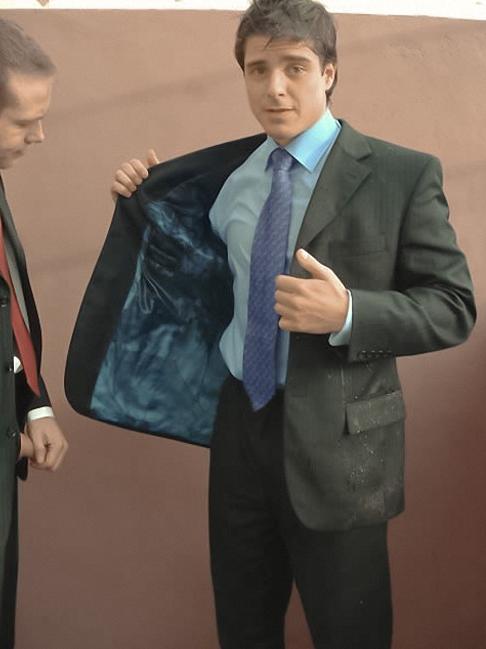 20P Two office fellows enjoy deep sucking and pissing onto a face