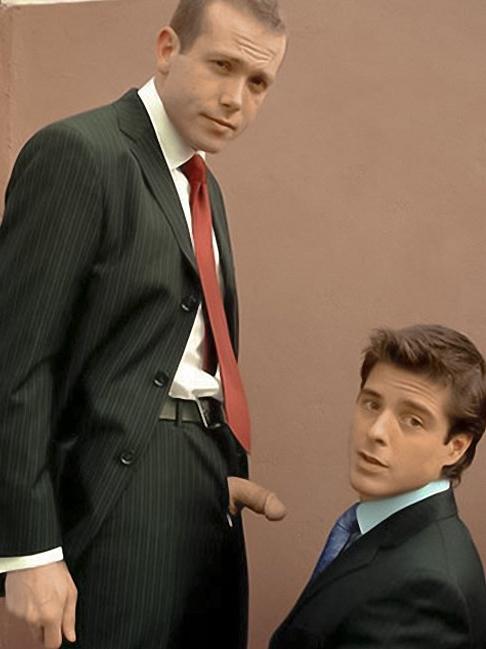 20P Two office fellows enjoy deep sucking and pissing onto a face