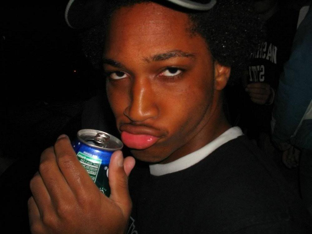 10P Black teen films himself while showing his toned body