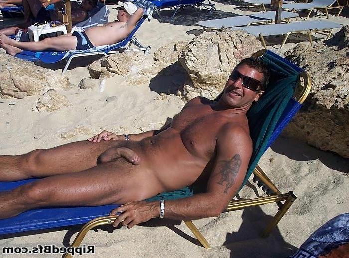 10P Cute hunk did a nice solo sexy shot while being filmed