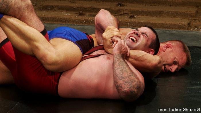 15P Hairy and tatooed gay studs getting brutal