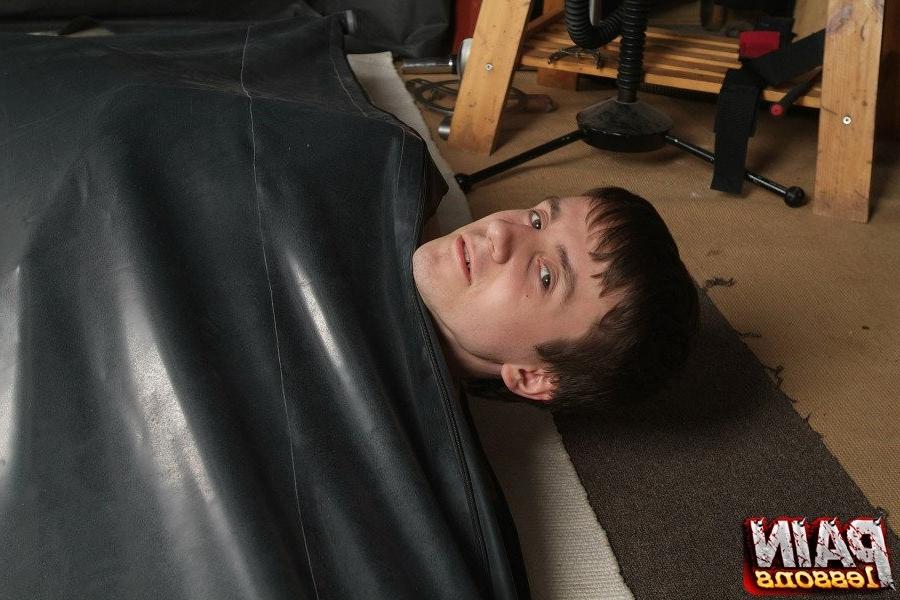 12P Gay couple tricks a guy into taking the vacuum bed