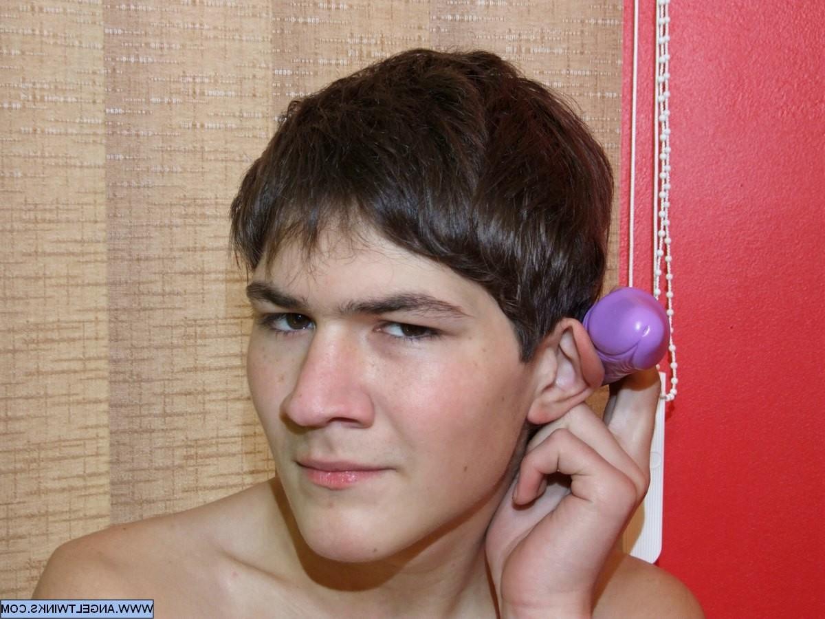 20P AngelTwinks is your choice, offering gigs of HD twink movies