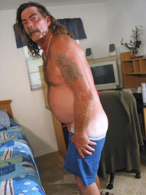20P Rough Mature Naked Men