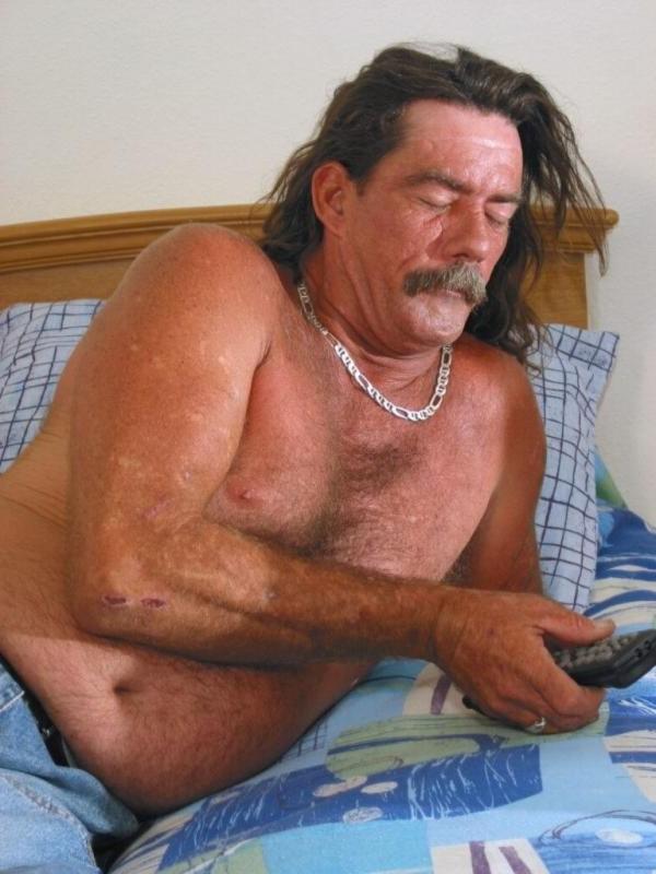 20P Rough Mature Naked Men