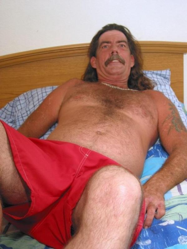 20P Rough Mature Naked Men