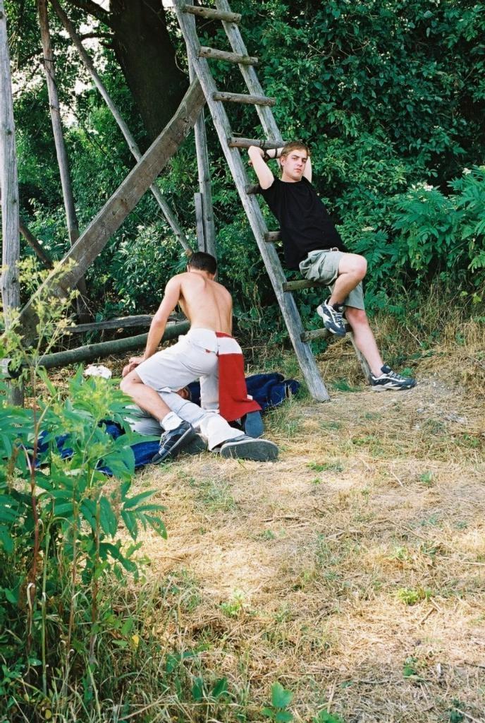 20P Gay hunk getting his ass pounded in threesome sex outdoors