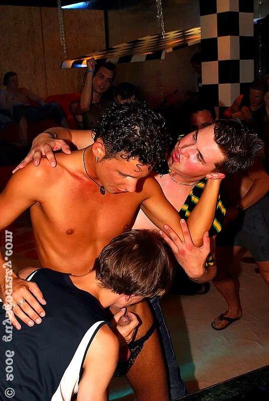 20P Gay guys fighting for a taste of malestrippers dick at an orgy