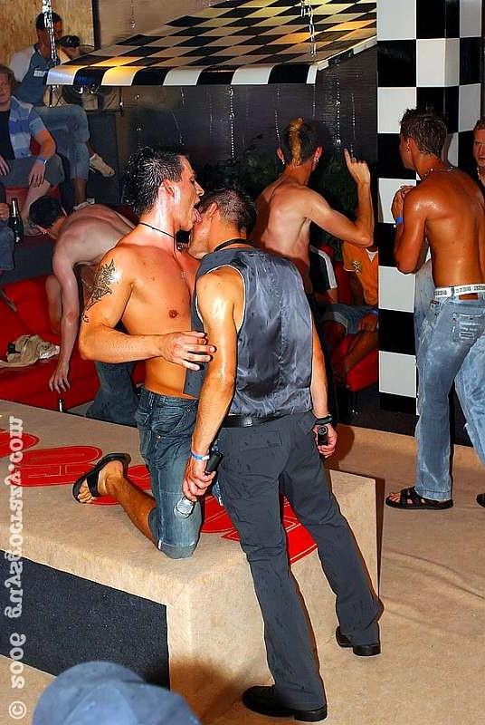 20P Gay guys fighting for a taste of malestrippers dick at an orgy