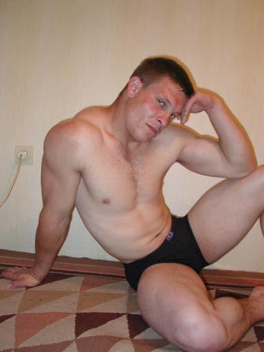 13P Big amateur guy with a nice butt