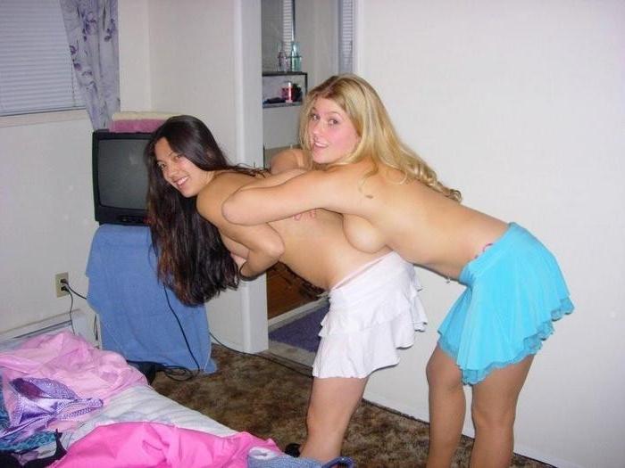 12P Hot babe fucks