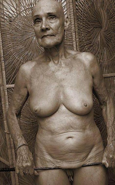 16P very old grannies shows their wrinkled bodies
