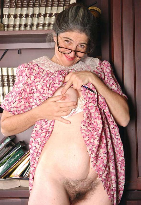 19P granny spreads her hairy pussy and shows pink