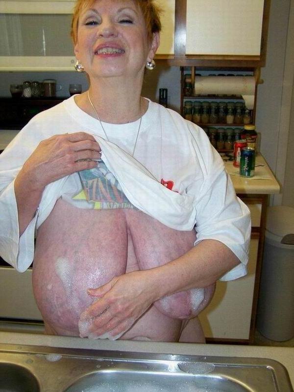 16P Amateur Granny Shows Her Huge Boobs