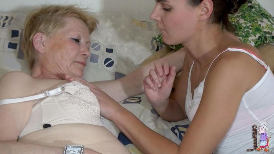 16P granny and milf lesbians