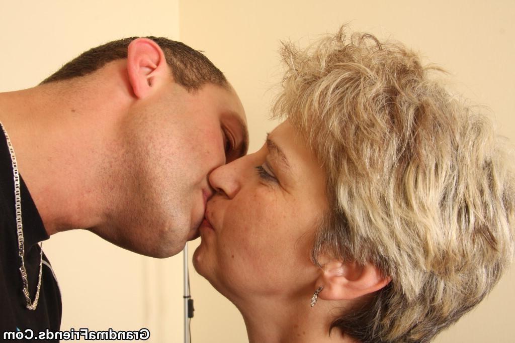 15P Old granny fucking pics