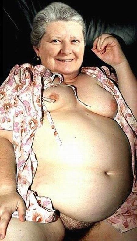 16P very old amateur grannies showing off