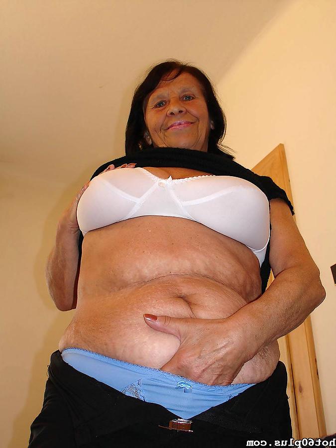17P chubby brunette granny getting pounded by a muscular stud
