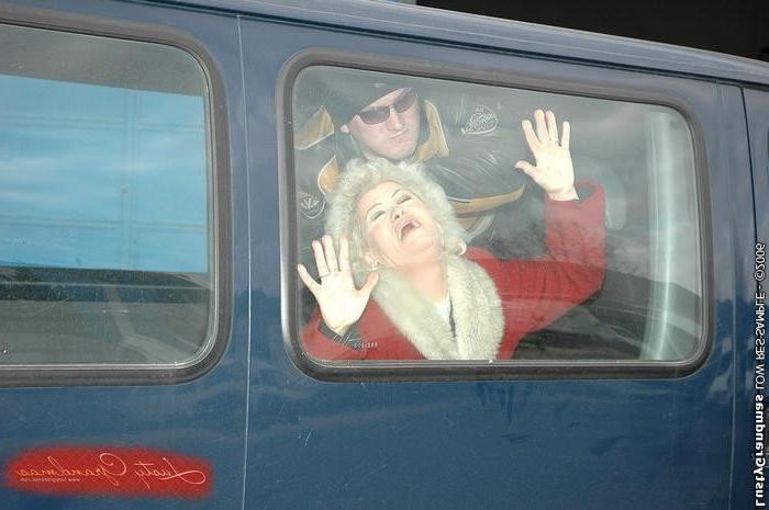 15P Perverse granny ask her grandson to fuck her raugh in a van