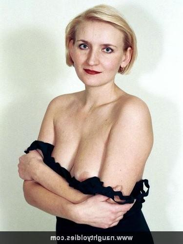 15P Sweet granny in sexy lingerie
