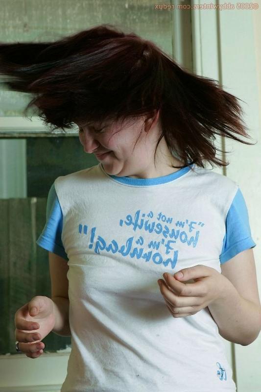 16P Glynn shows her unshaved pussy