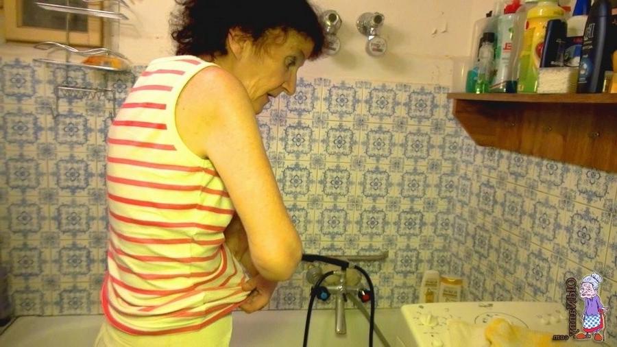 16P chubby grandma