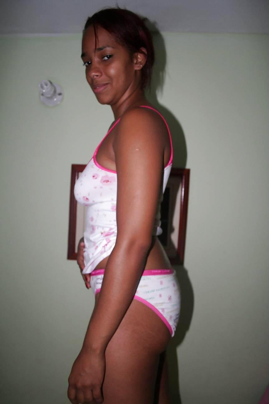 25P EBONY GIRL VIVIANA