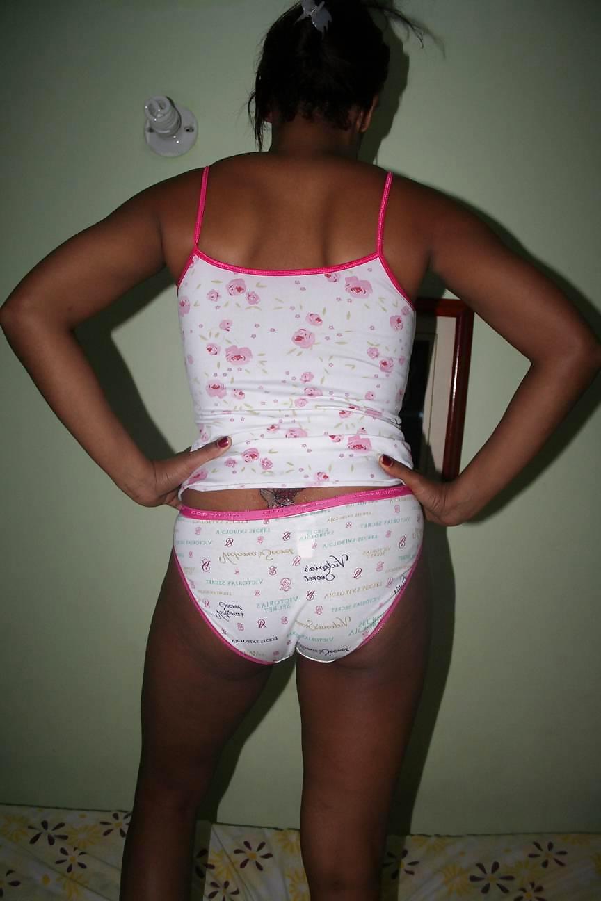 25P EBONY GIRL VIVIANA