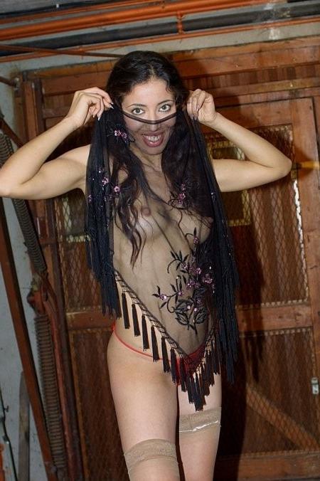 15P Exotic dark indian pussy