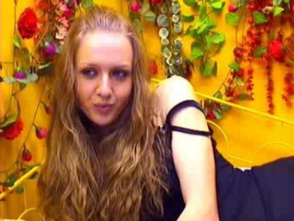 8P Check out sexy nikkitang free live webcam private fucking movie and her sexy pic