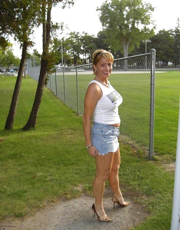 15P Sexy Women (non nude)