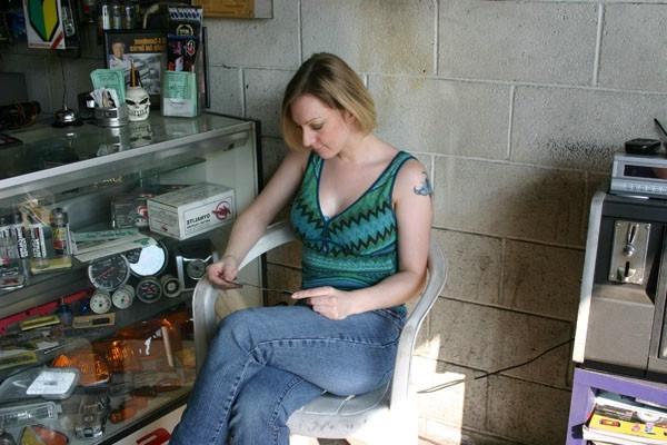 16P Milf Babe In Threesome Fun